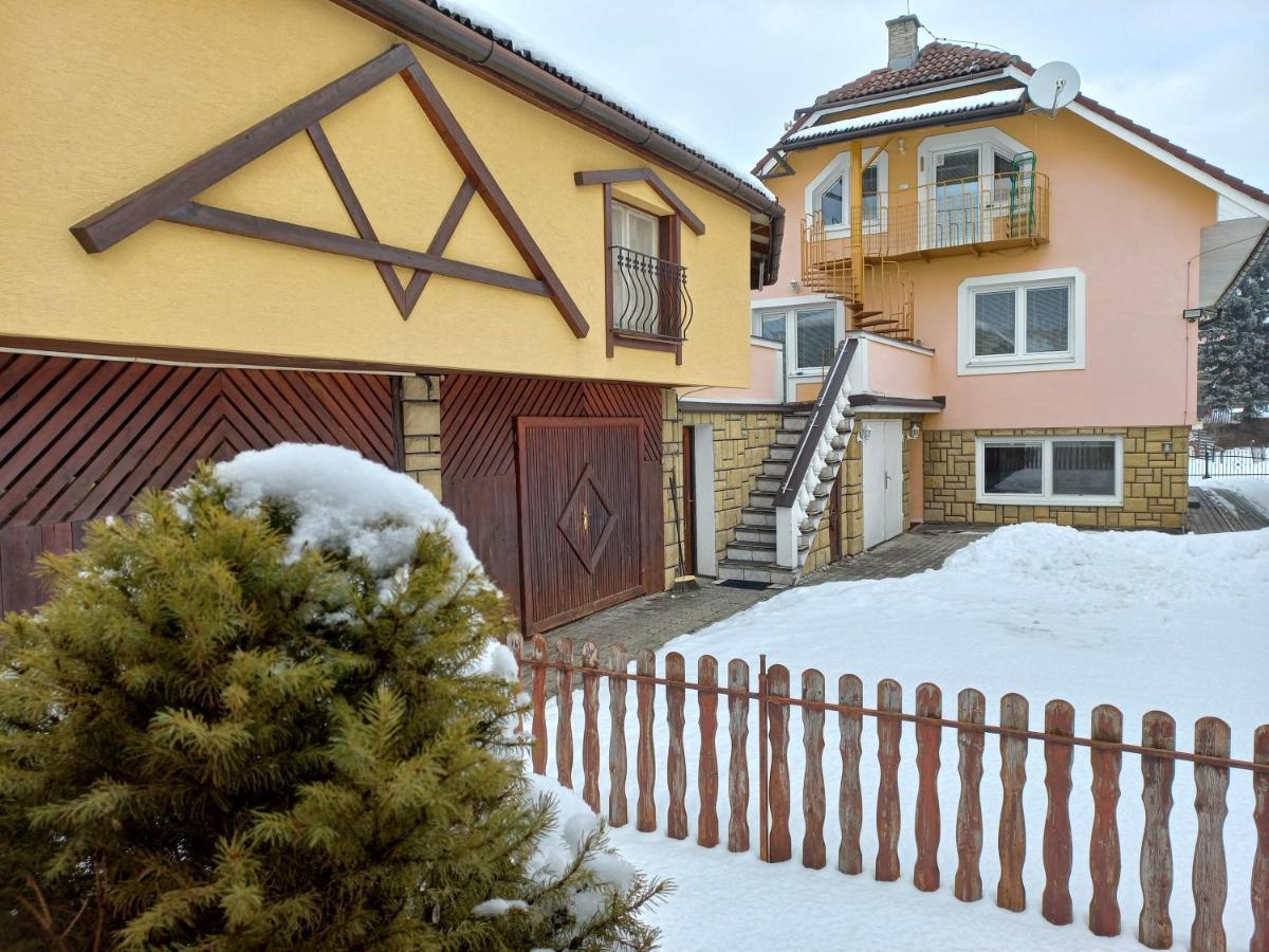Apartman Elegant Bešeňová 外观 照片