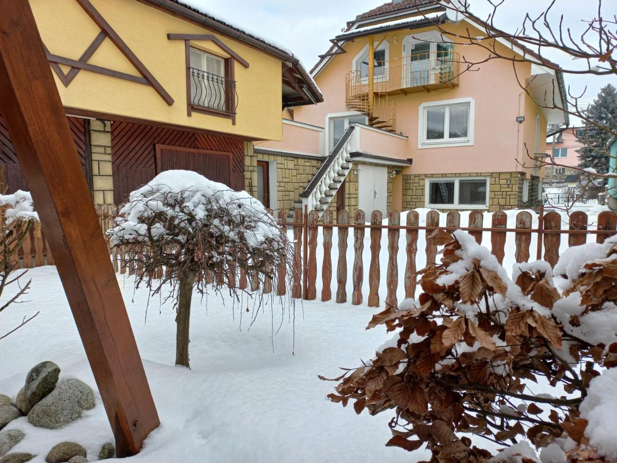Apartman Elegant Bešeňová 外观 照片