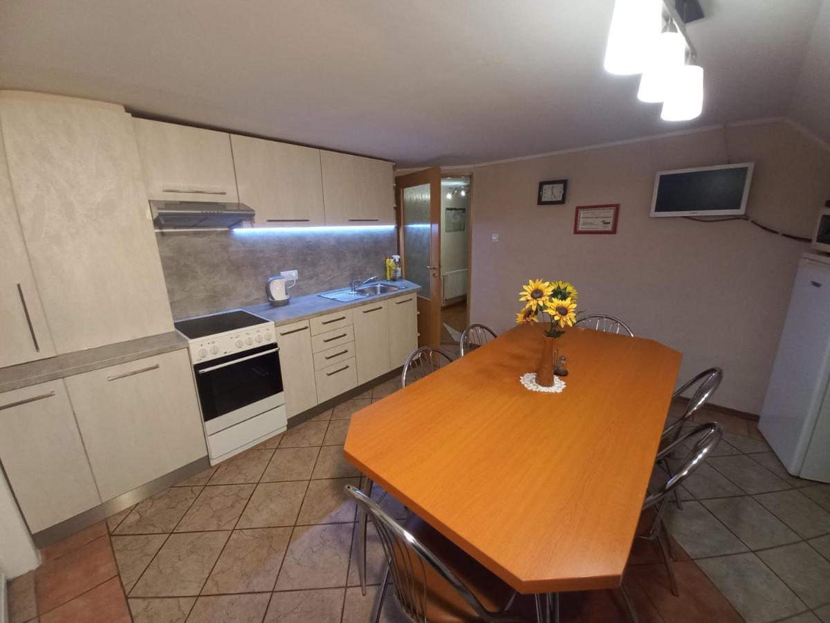 Apartman Elegant Bešeňová 外观 照片