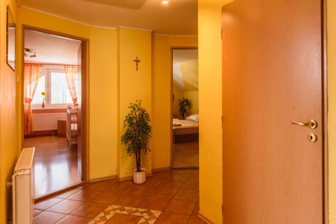 Apartman Elegant Bešeňová 外观 照片