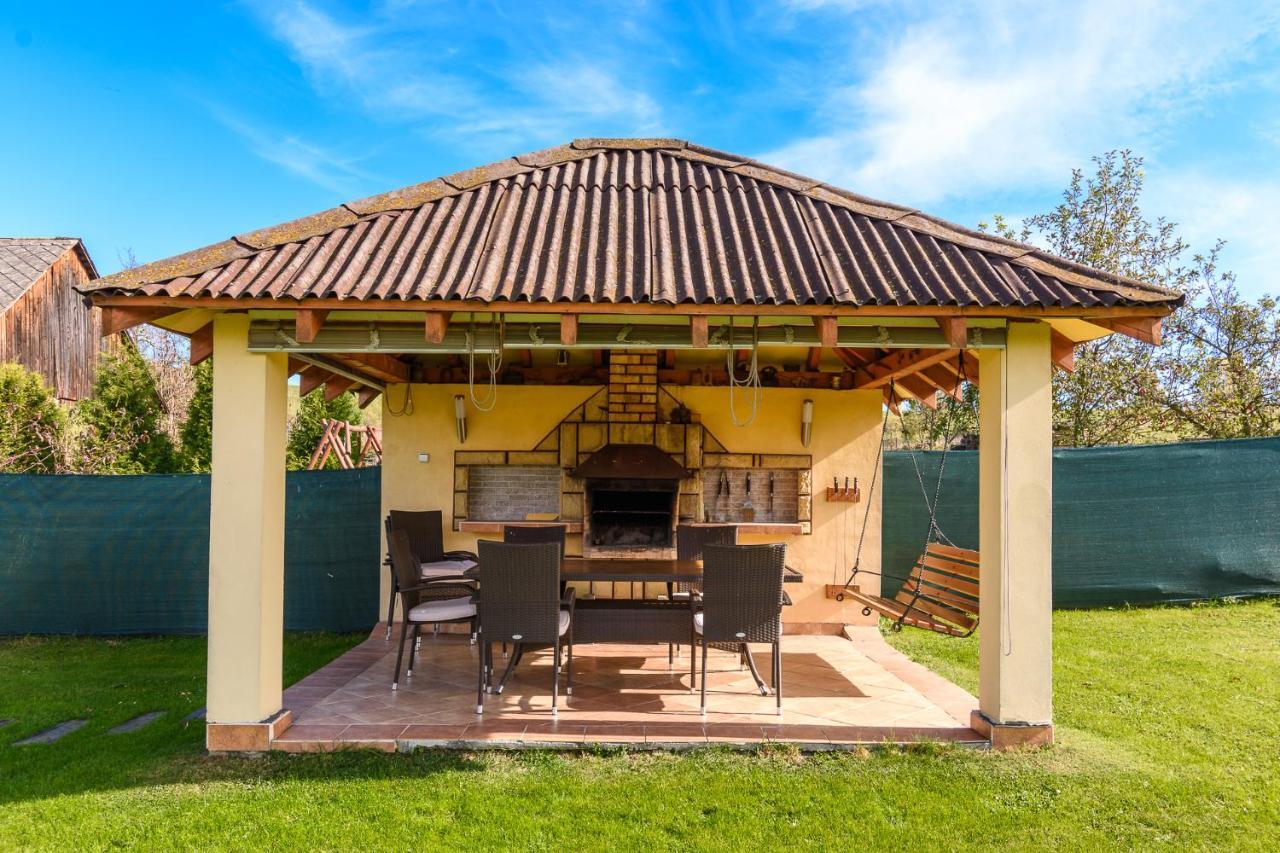 Apartman Elegant Bešeňová 外观 照片